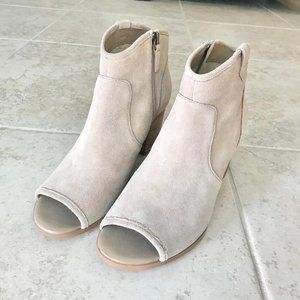 Suede Crown Vintage heels from DSW